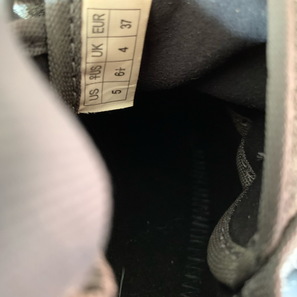 SO ILL The New Zero - size 5 US